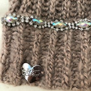 Betsy Johnson Pom winter hat